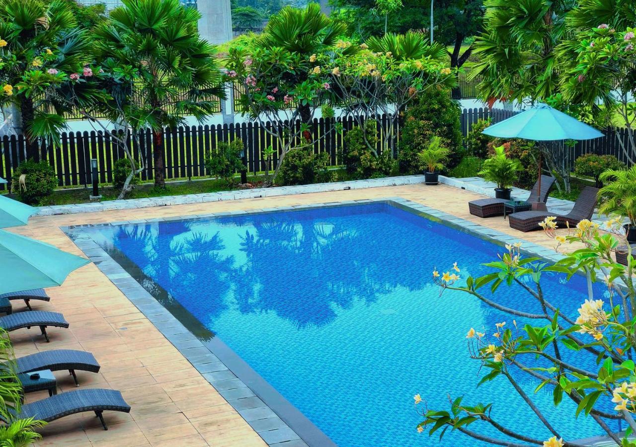 Le Premier Hotel Deltamas Cikarang Ngoại thất bức ảnh