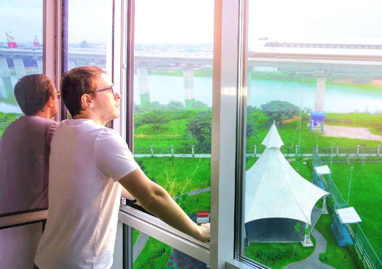 Le Premier Hotel Deltamas Cikarang Ngoại thất bức ảnh