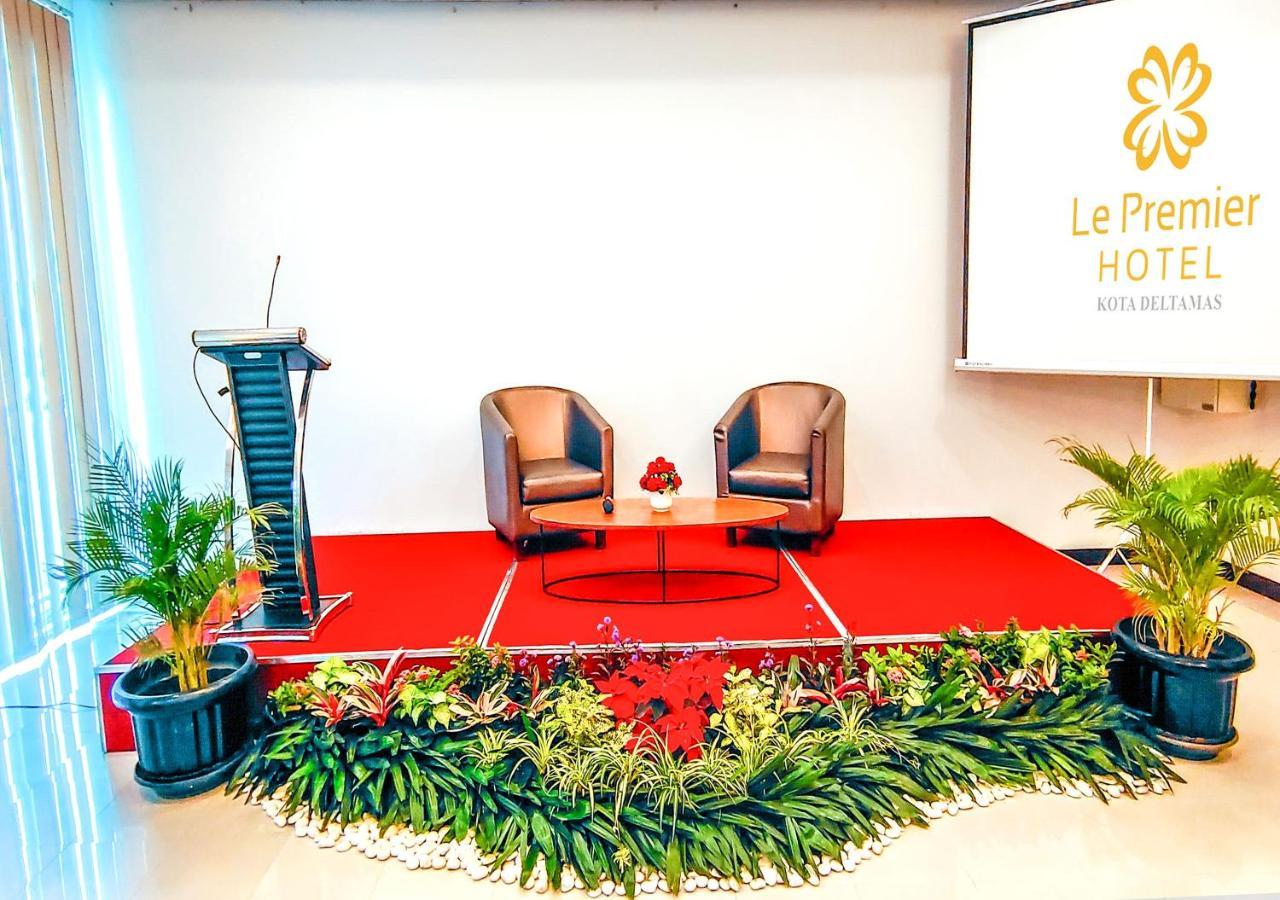 Le Premier Hotel Deltamas Cikarang Ngoại thất bức ảnh