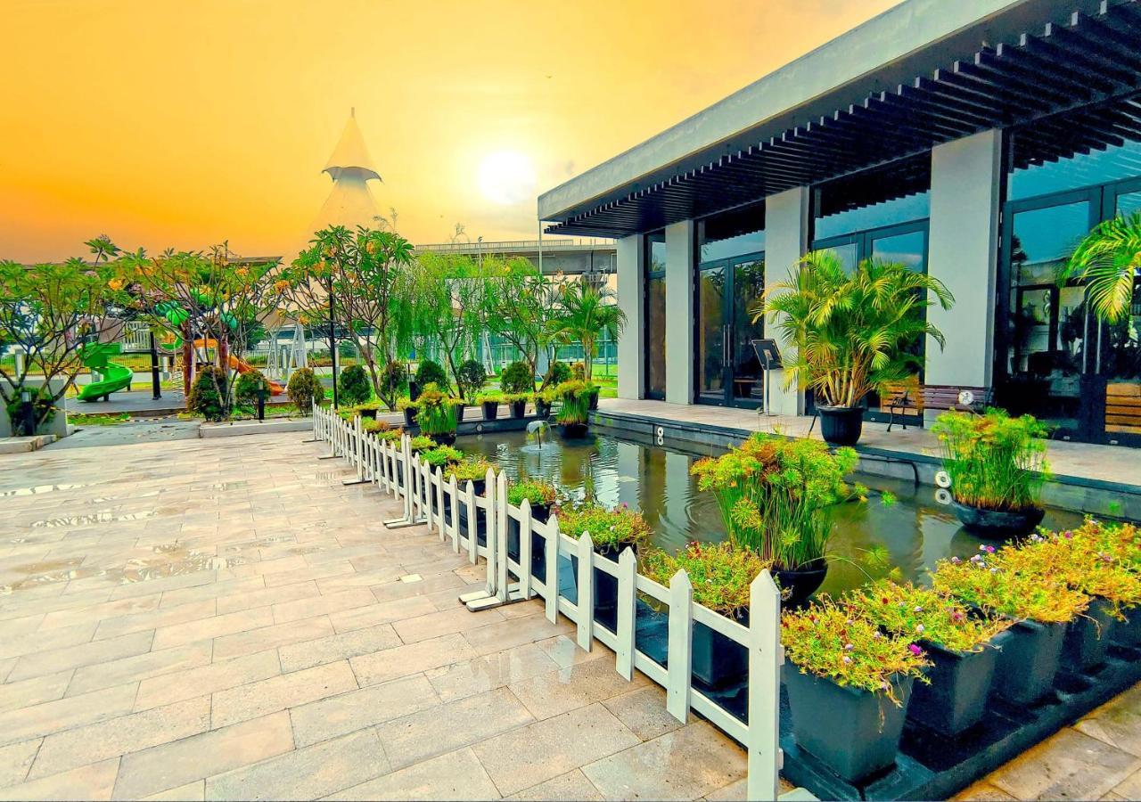 Le Premier Hotel Deltamas Cikarang Ngoại thất bức ảnh
