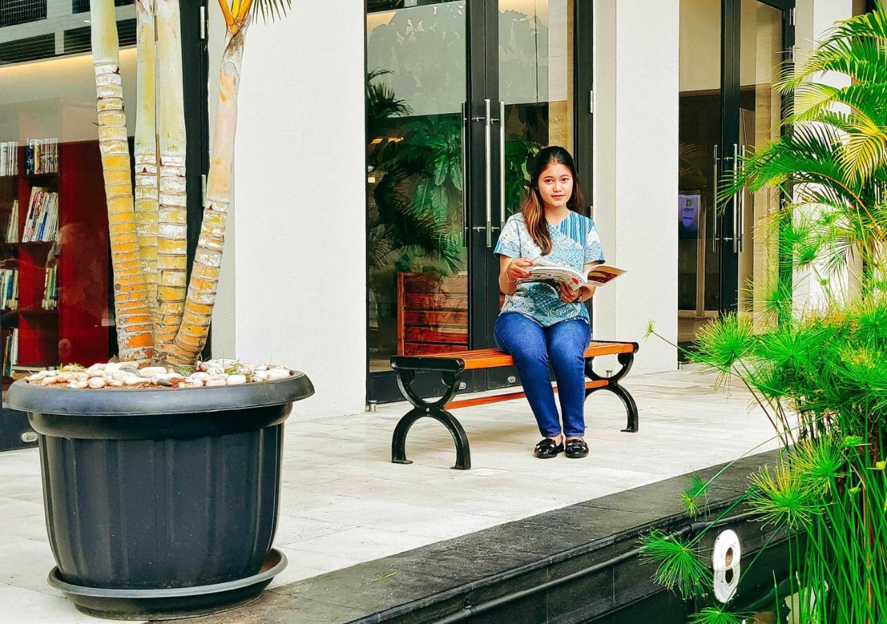 Le Premier Hotel Deltamas Cikarang Ngoại thất bức ảnh