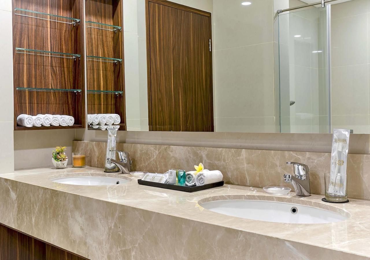 Le Premier Hotel Deltamas Cikarang Ngoại thất bức ảnh