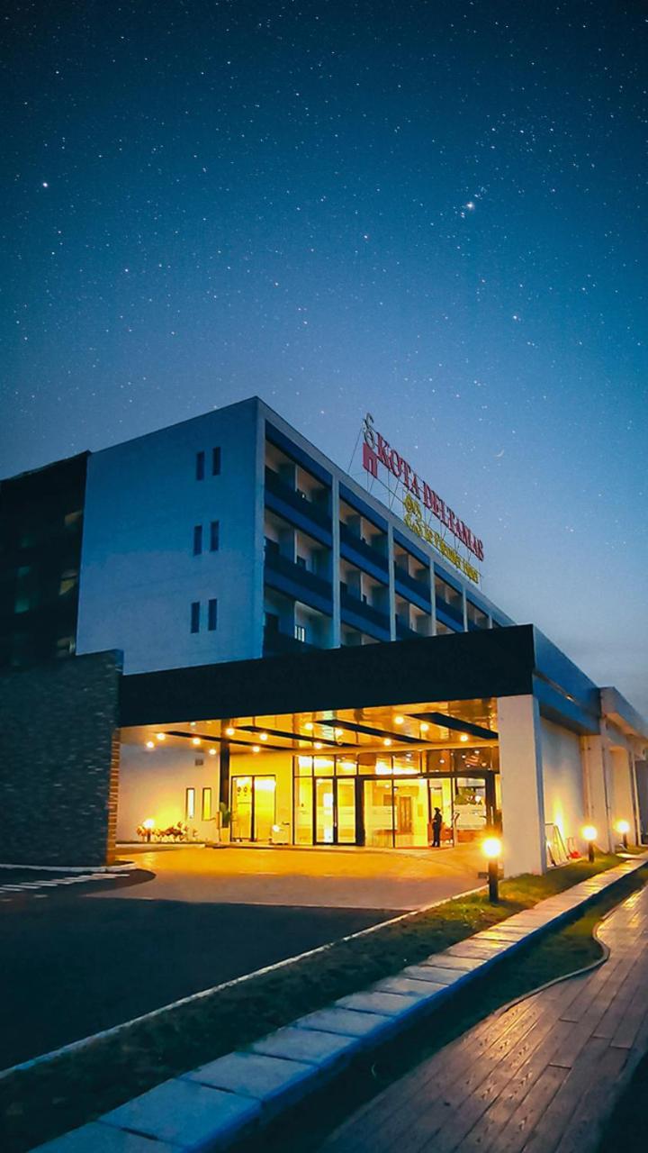 Le Premier Hotel Deltamas Cikarang Ngoại thất bức ảnh